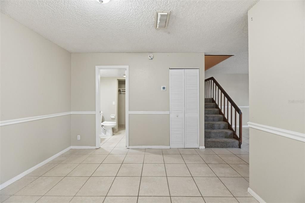 待售: $199,900 (2 贝兹, 2 浴室, 1260 平方英尺)