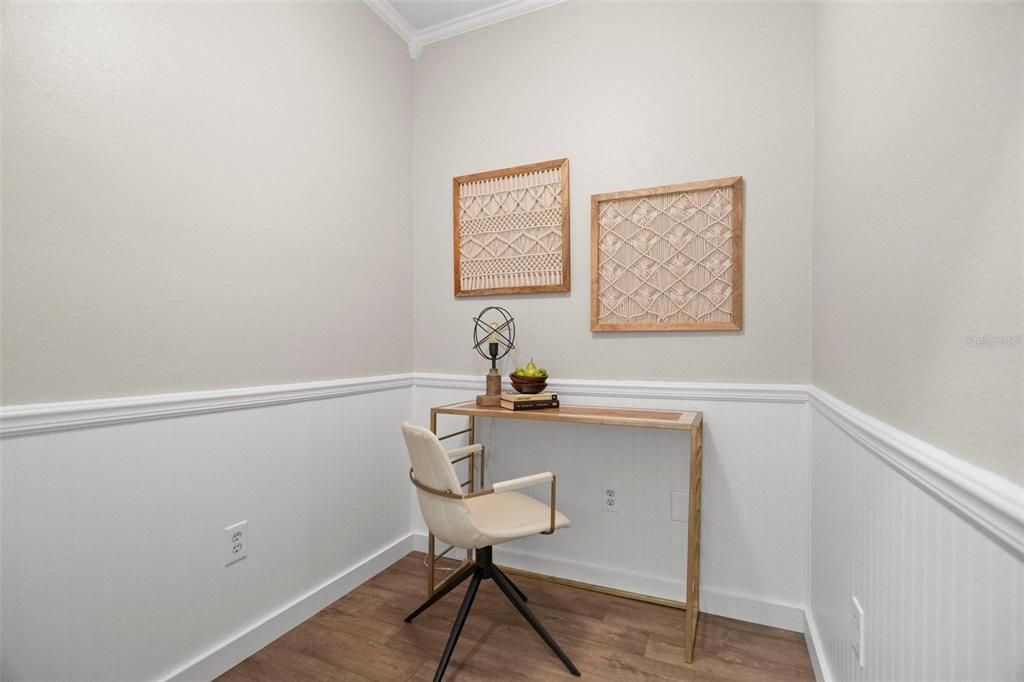 For Sale: $185,000 (1 beds, 1 baths, 867 Square Feet)