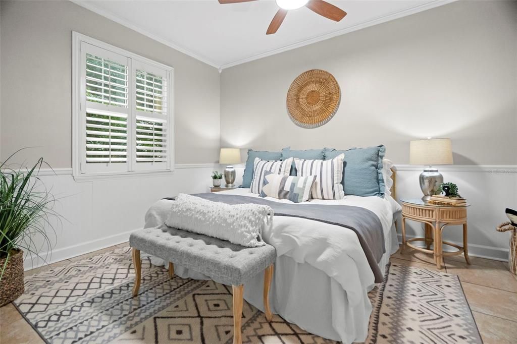 For Sale: $185,000 (1 beds, 1 baths, 867 Square Feet)