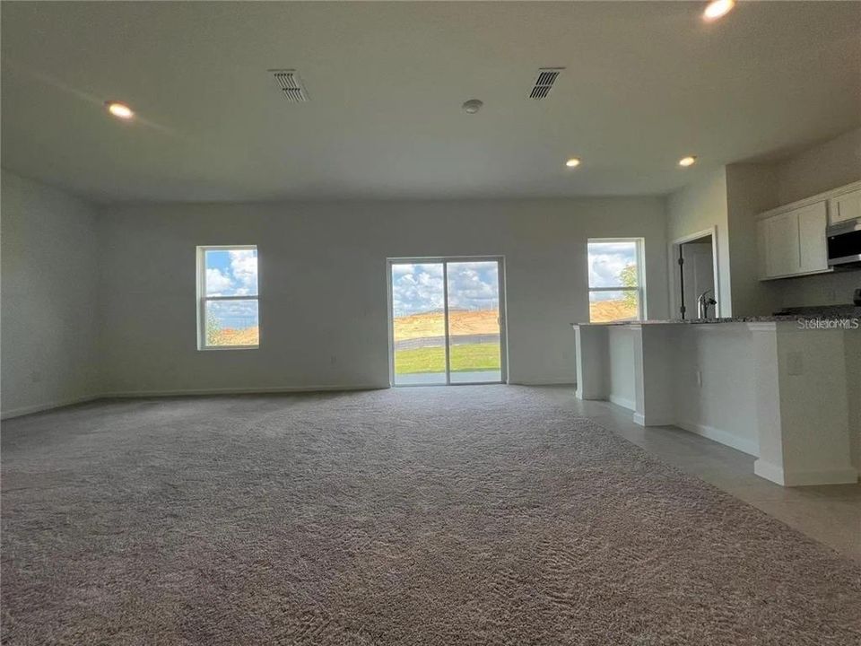 В аренду: $2,750 (4 спален, 2 ванн, 2095 Квадратных фут)