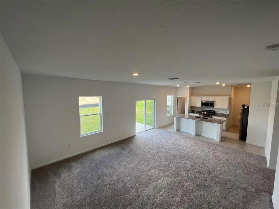 В аренду: $2,750 (4 спален, 2 ванн, 2095 Квадратных фут)