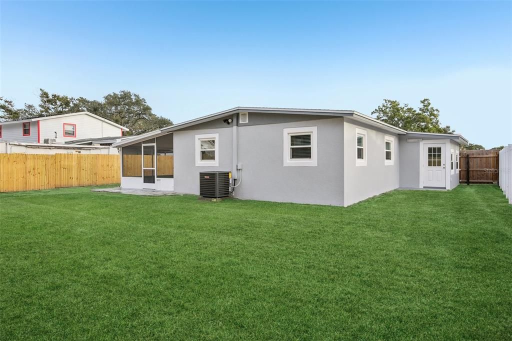 待售: $375,000 (4 贝兹, 2 浴室, 1410 平方英尺)