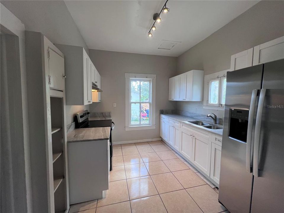 En Venta: $145,000 (2 camas, 1 baños, 704 Pies cuadrados)