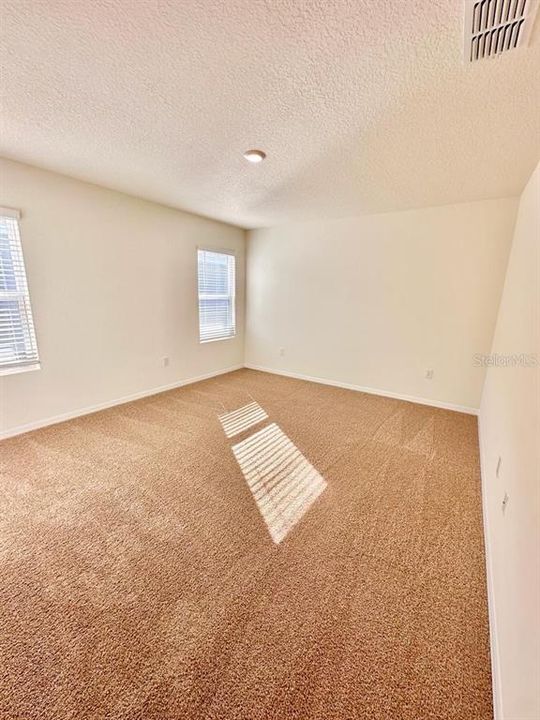 En Renta: $2,450 (4 camas, 2 baños, 1720 Pies cuadrados)