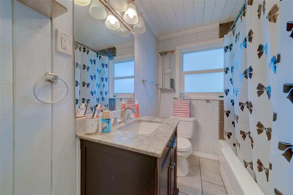 En Venta: $260,000 (3 camas, 1 baños, 1066 Pies cuadrados)