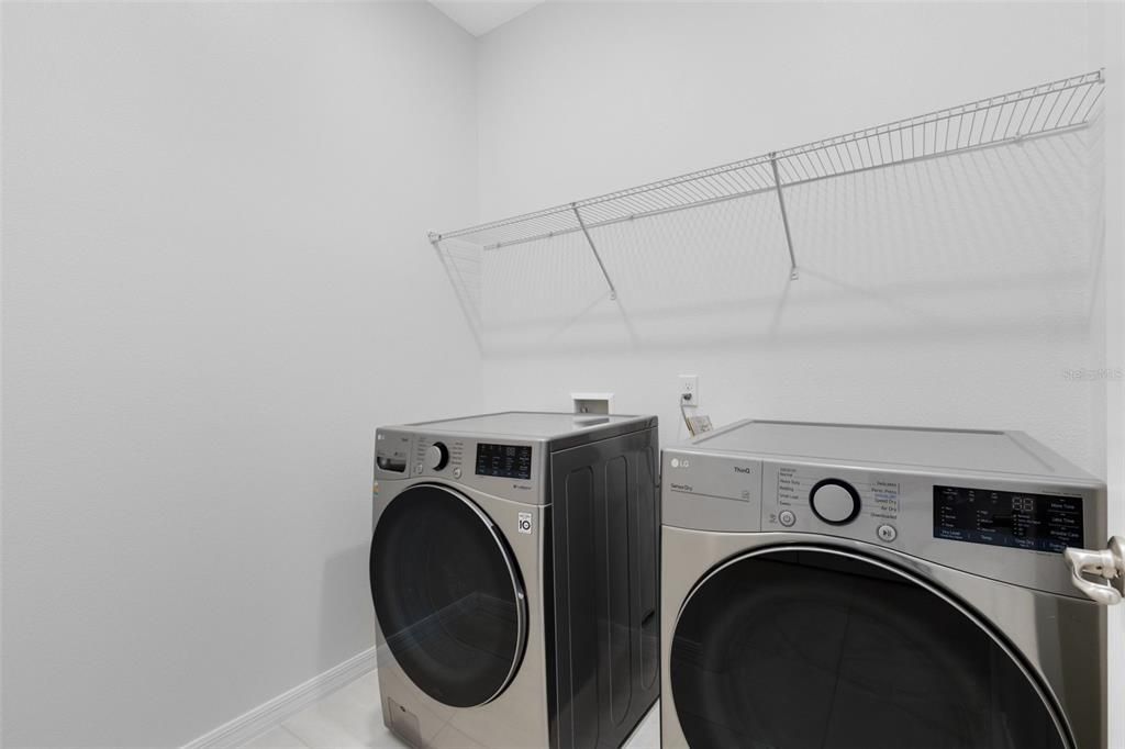 For Sale: $565,000 (4 beds, 3 baths, 2583 Square Feet)