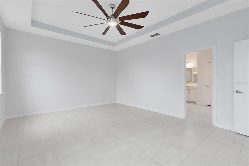 For Sale: $565,000 (4 beds, 3 baths, 2583 Square Feet)