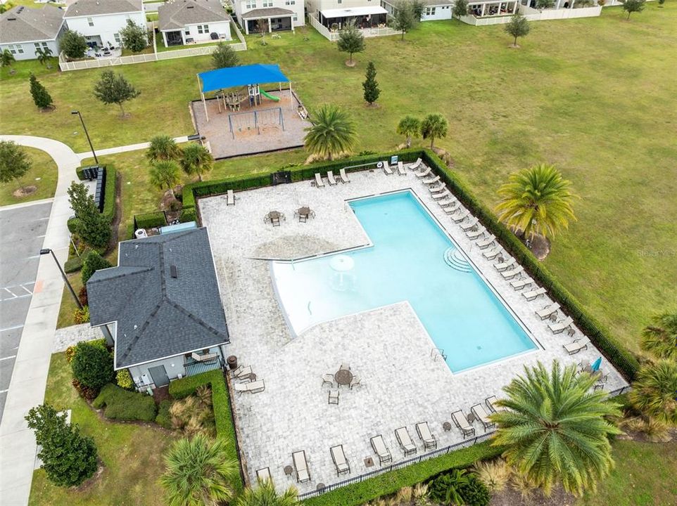 For Sale: $565,000 (4 beds, 3 baths, 2583 Square Feet)