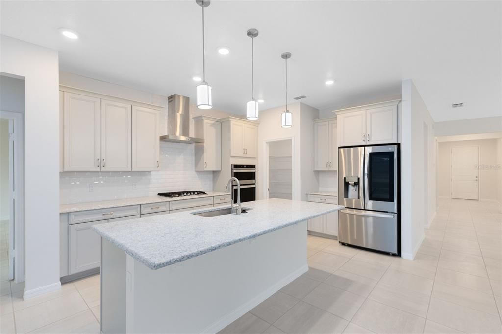 For Sale: $565,000 (4 beds, 3 baths, 2583 Square Feet)