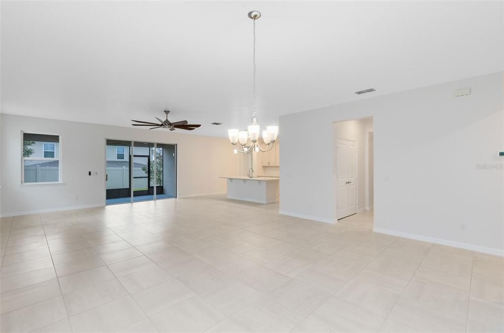 For Sale: $565,000 (4 beds, 3 baths, 2583 Square Feet)