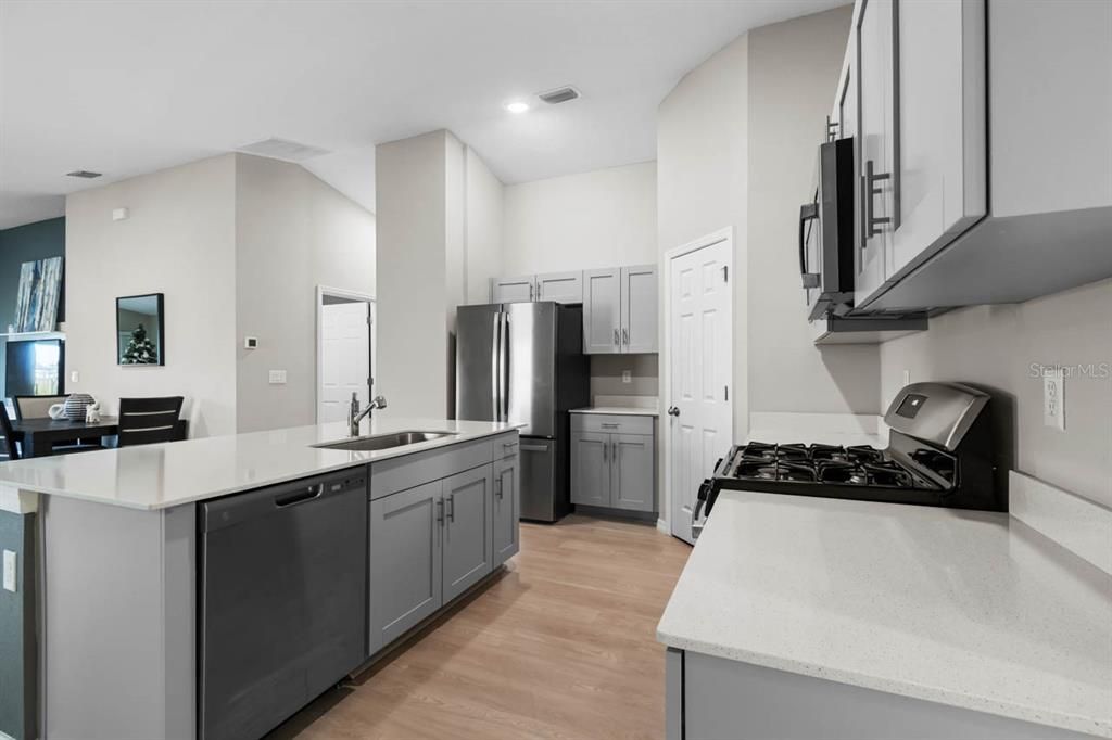 En Venta: $389,000 (3 camas, 2 baños, 1602 Pies cuadrados)