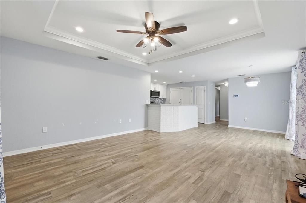 For Sale: $243,000 (3 beds, 2 baths, 1306 Square Feet)