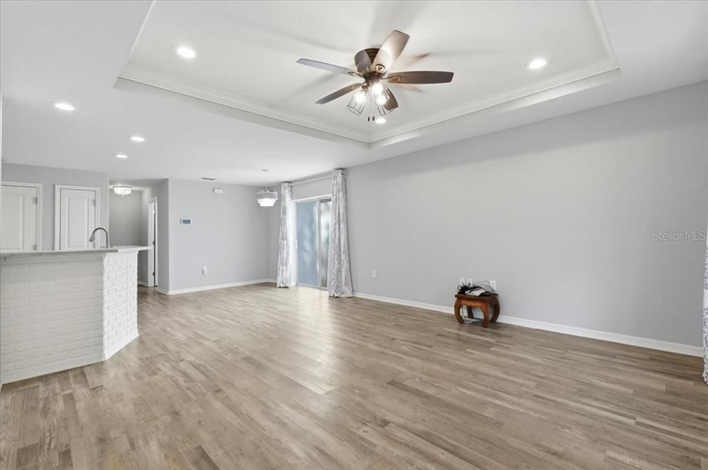 For Sale: $243,000 (3 beds, 2 baths, 1306 Square Feet)