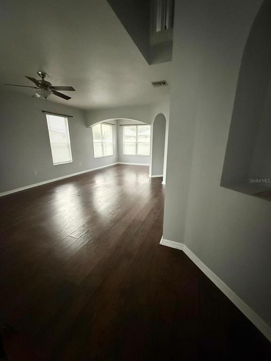 For Rent: $2,900 (4 beds, 2 baths, 2164 Square Feet)