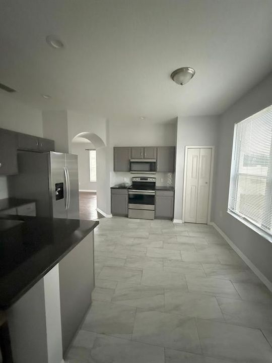 For Rent: $2,900 (4 beds, 2 baths, 2164 Square Feet)