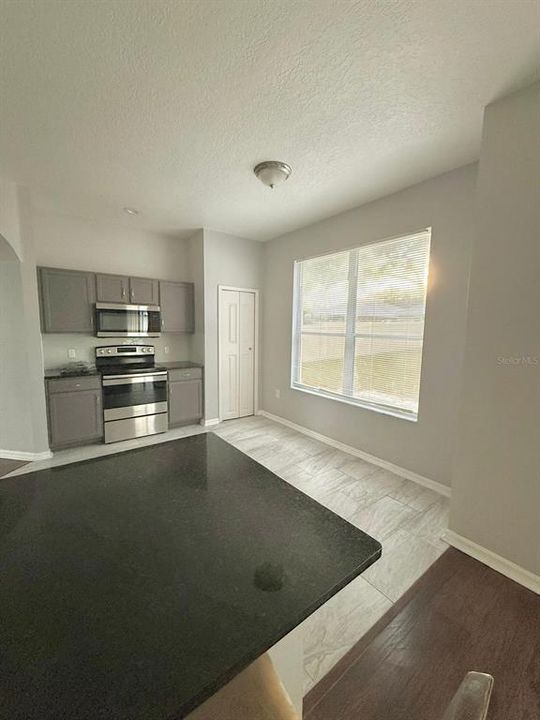 For Rent: $2,900 (4 beds, 2 baths, 2164 Square Feet)