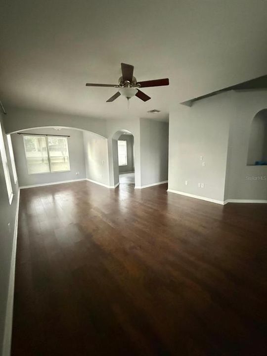 For Rent: $2,900 (4 beds, 2 baths, 2164 Square Feet)