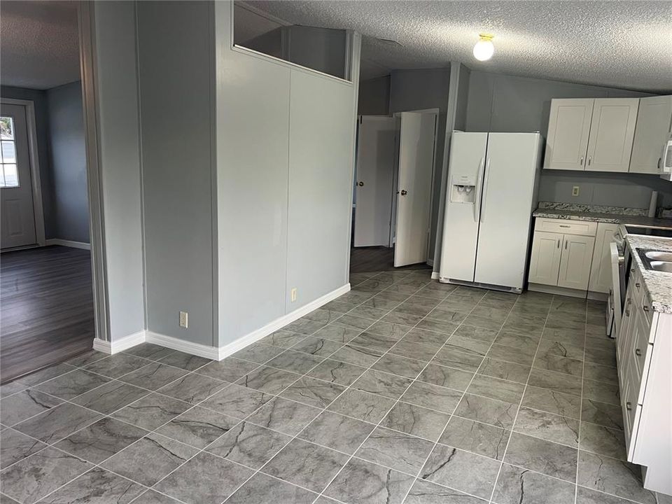 For Sale: $249,000 (3 beds, 2 baths, 1620 Square Feet)