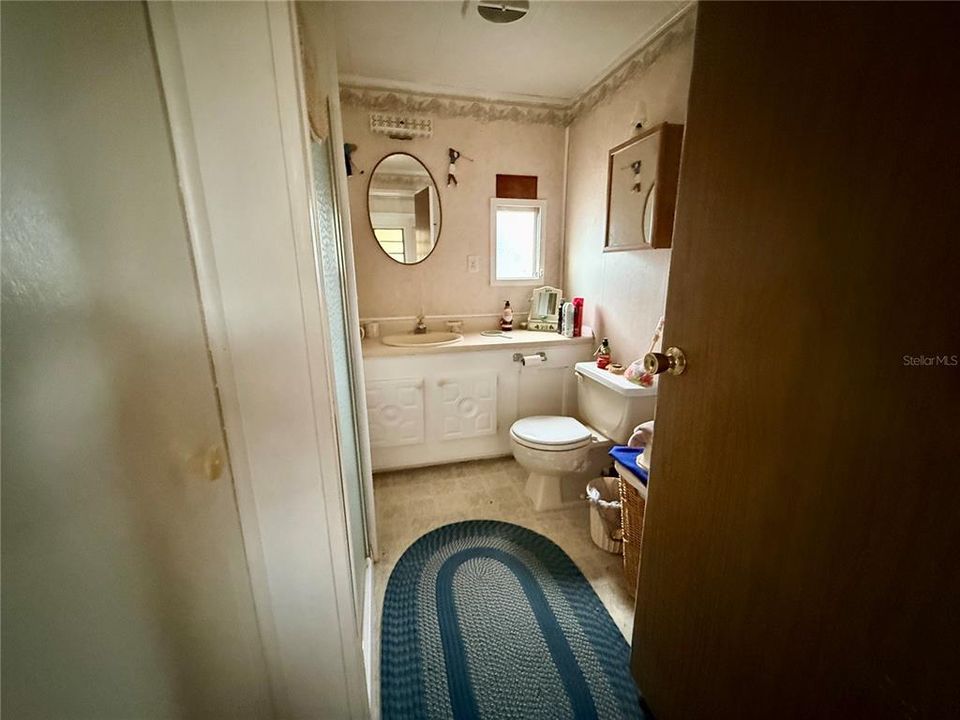 For Sale: $60,000 (2 beds, 1 baths, 672 Square Feet)
