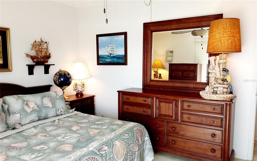 待售: $299,000 (1 贝兹, 1 浴室, 619 平方英尺)