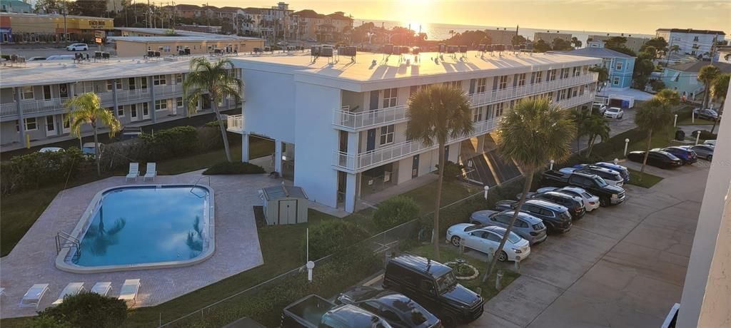 待售: $299,000 (1 贝兹, 1 浴室, 619 平方英尺)