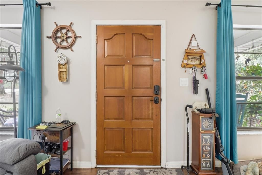 На продажу: $340,000 (3 спален, 2 ванн, 1932 Квадратных фут)