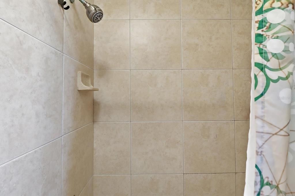 На продажу: $340,000 (3 спален, 2 ванн, 1932 Квадратных фут)