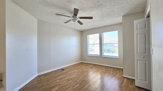 На продажу: $429,900 (4 спален, 2 ванн, 2230 Квадратных фут)