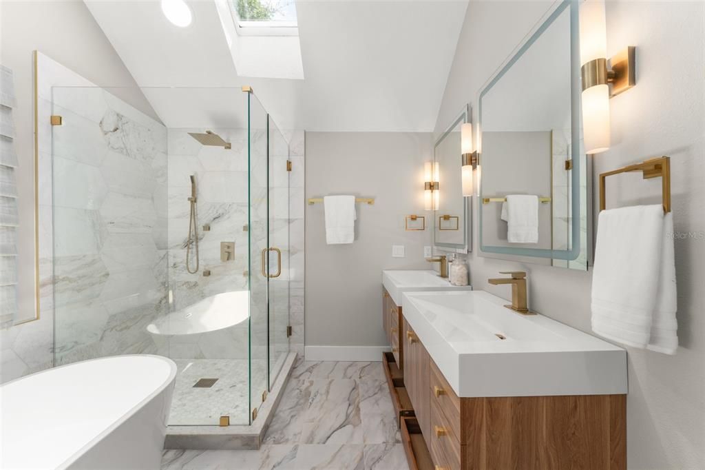 En Venta: $1,224,000 (4 camas, 3 baños, 2791 Pies cuadrados)