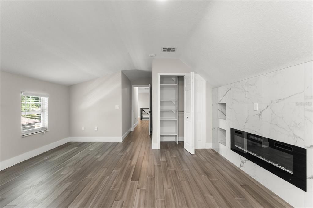 En Venta: $1,224,000 (4 camas, 3 baños, 2791 Pies cuadrados)