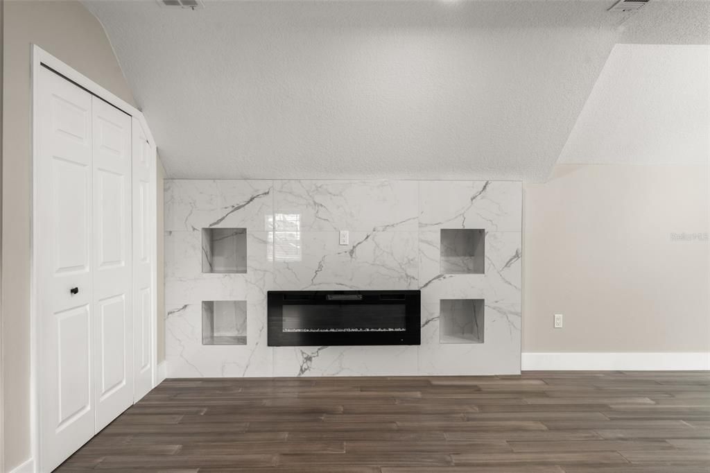 En Venta: $1,224,000 (4 camas, 3 baños, 2791 Pies cuadrados)