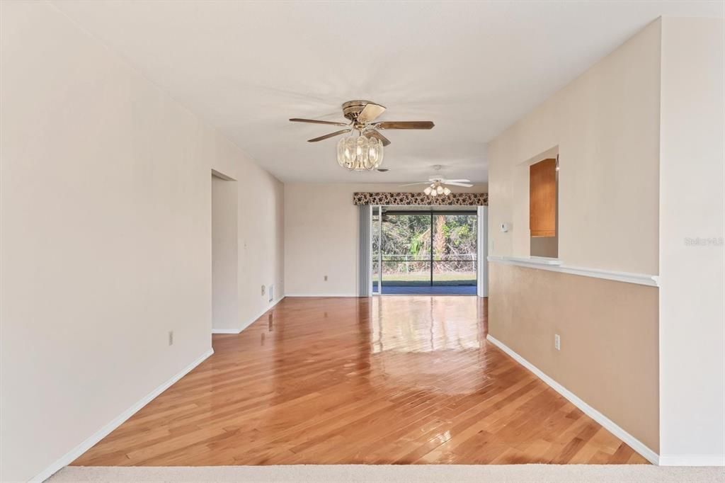 For Sale: $355,000 (3 beds, 2 baths, 1584 Square Feet)