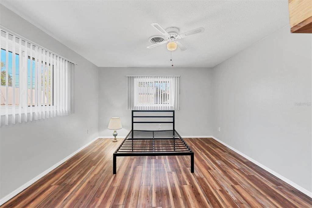 For Sale: $355,000 (3 beds, 2 baths, 1584 Square Feet)