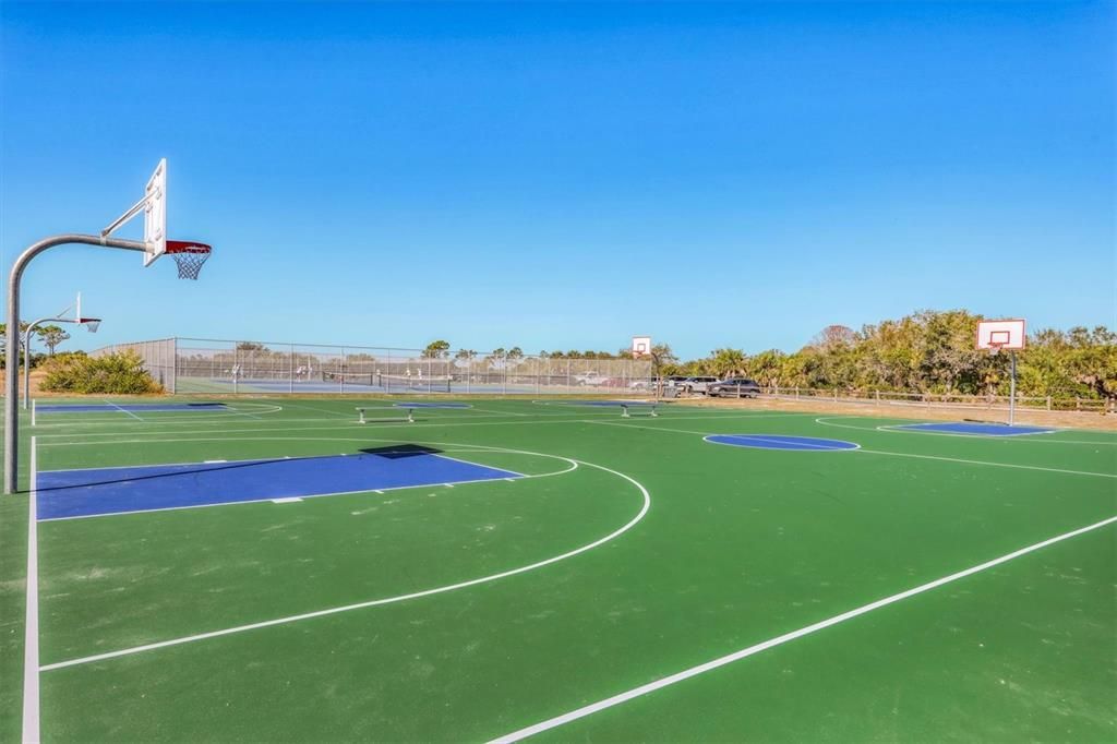 For Sale: $355,000 (3 beds, 2 baths, 1584 Square Feet)