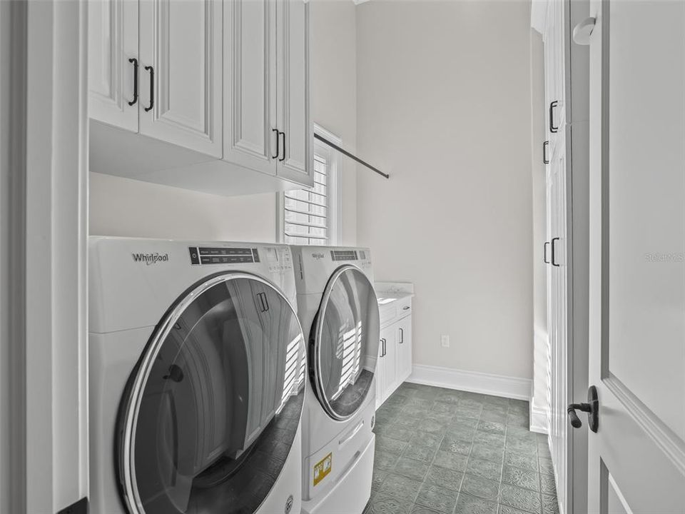 En Venta: $3,599,000 (5 camas, 5 baños, 4002 Pies cuadrados)