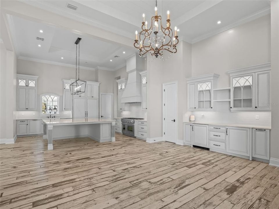 En Venta: $3,599,000 (5 camas, 5 baños, 4002 Pies cuadrados)