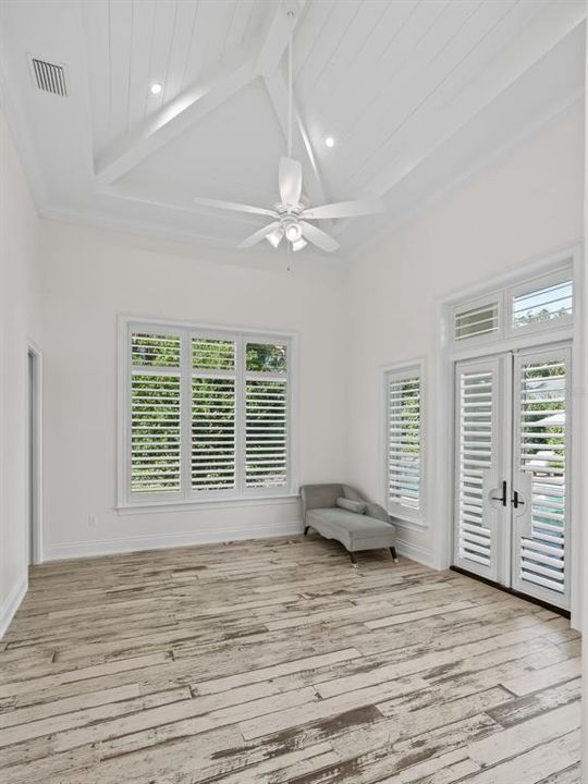 En Venta: $3,599,000 (5 camas, 5 baños, 4002 Pies cuadrados)