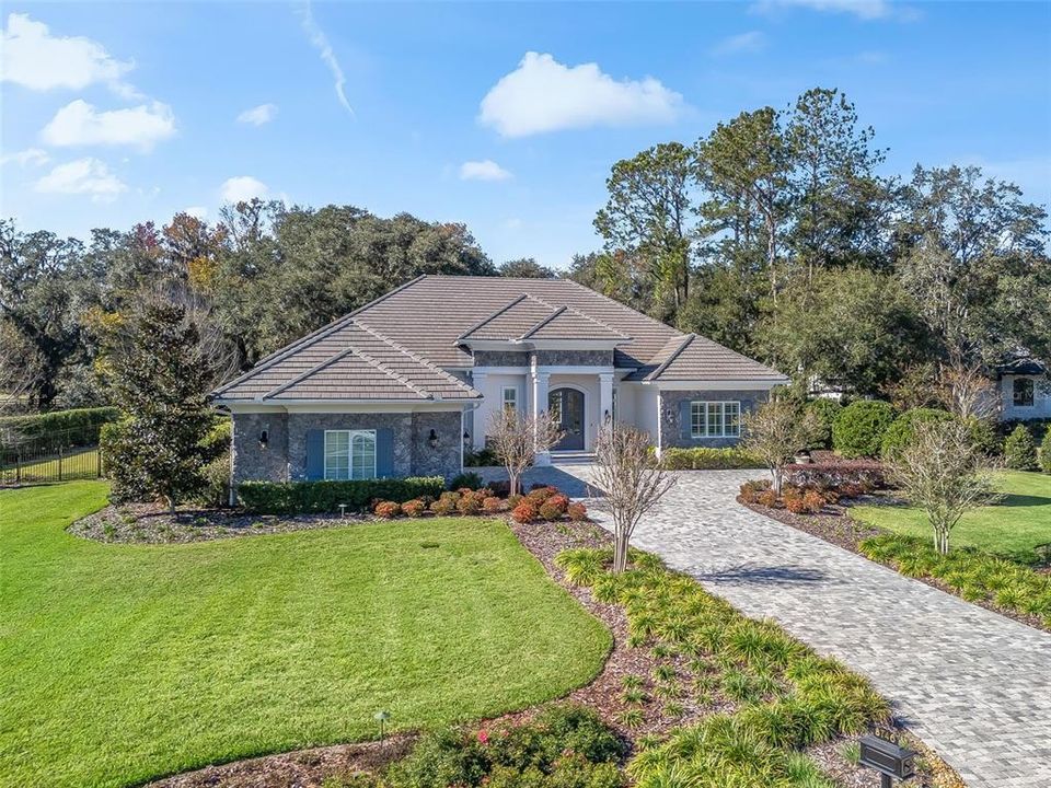 En Venta: $3,599,000 (5 camas, 5 baños, 4002 Pies cuadrados)