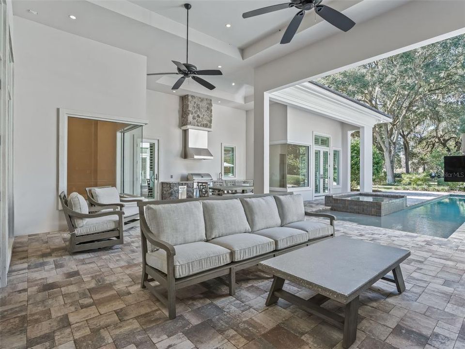 En Venta: $3,599,000 (5 camas, 5 baños, 4002 Pies cuadrados)