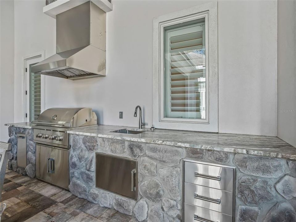 En Venta: $3,599,000 (5 camas, 5 baños, 4002 Pies cuadrados)