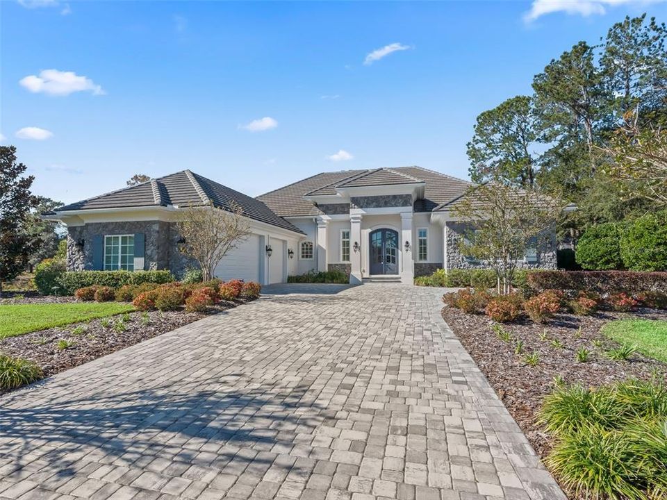 En Venta: $3,599,000 (5 camas, 5 baños, 4002 Pies cuadrados)