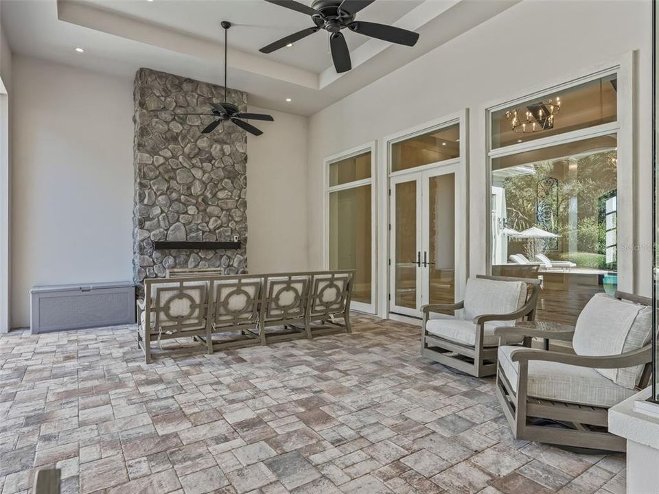 En Venta: $3,599,000 (5 camas, 5 baños, 4002 Pies cuadrados)