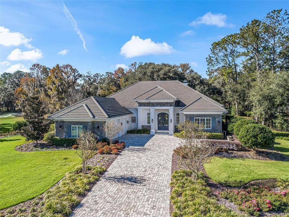 En Venta: $3,599,000 (5 camas, 5 baños, 4002 Pies cuadrados)