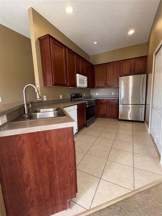 For Rent: $1,900 (2 beds, 2 baths, 1259 Square Feet)