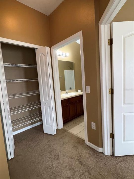 For Rent: $1,900 (2 beds, 2 baths, 1259 Square Feet)