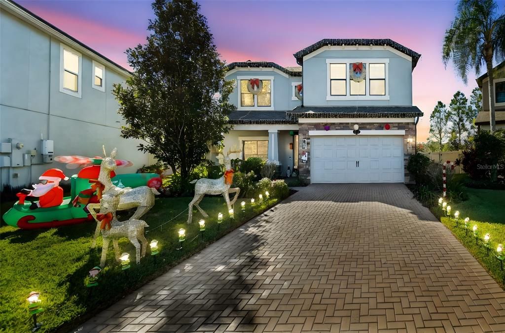 For Sale: $685,000 (5 beds, 3 baths, 3316 Square Feet)