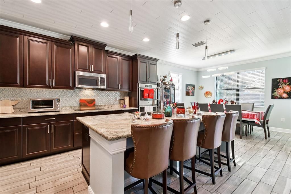 For Sale: $685,000 (5 beds, 3 baths, 3316 Square Feet)