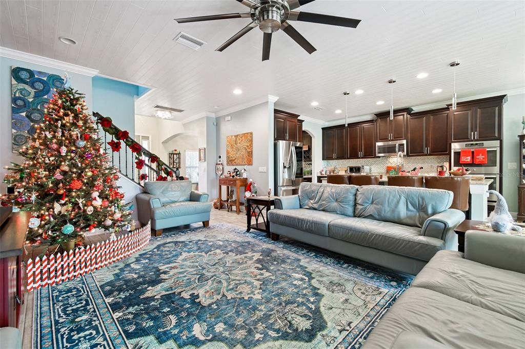 For Sale: $685,000 (5 beds, 3 baths, 3316 Square Feet)