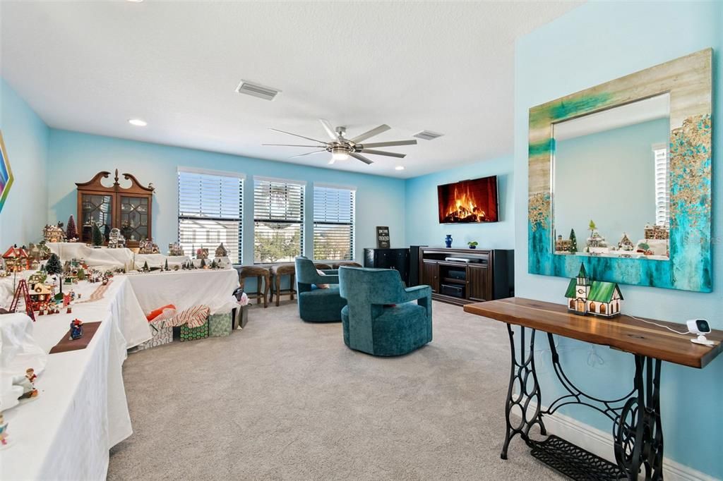 For Sale: $685,000 (5 beds, 3 baths, 3316 Square Feet)