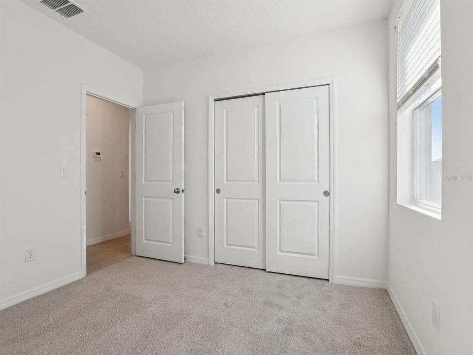 На продажу: $299,000 (3 спален, 2 ванн, 1269 Квадратных фут)